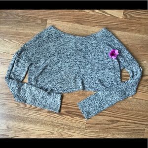 Long sleeve crop top